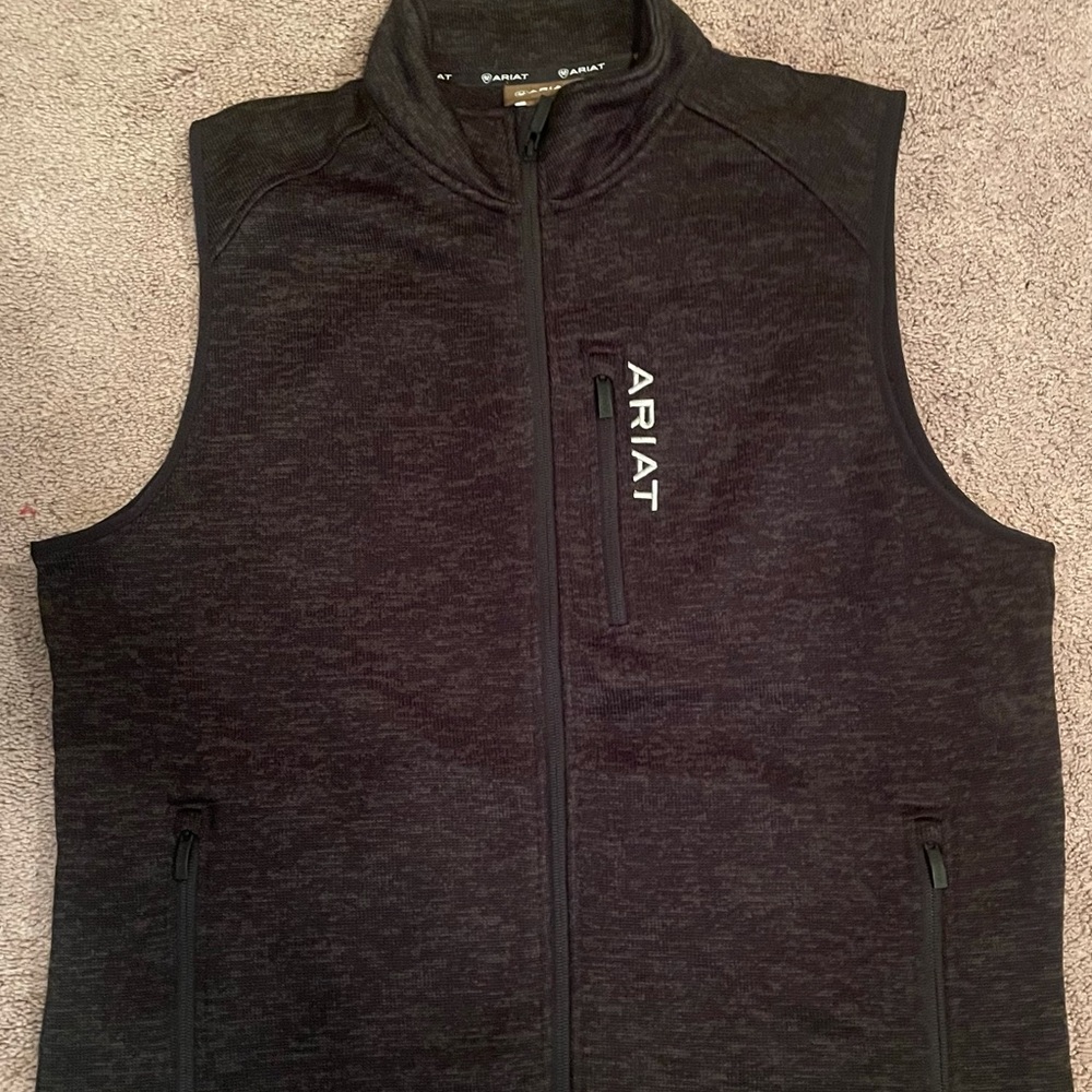Ariat vest